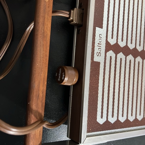 Salton Cosmopolitan Automatic Food Warmer (model H-121 Gourmet) - Picture 2 of 8